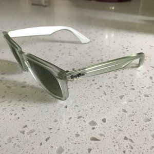 Ray-Ban Wayfarer Sunglasses